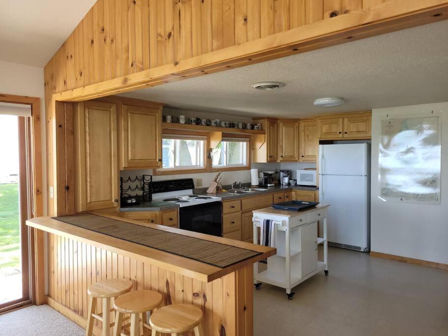 Cozy Cottage On خليج مورو المظهر الخارجي الصورة